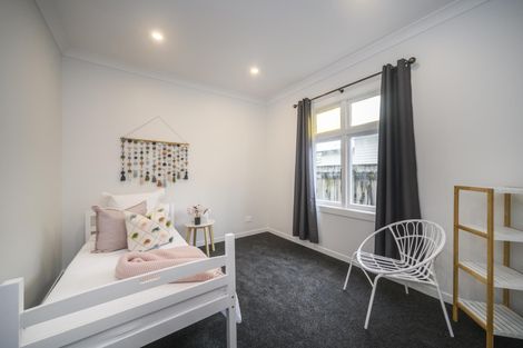 Photo of property in 9 Milverton Avenue, Hokowhitu, Palmerston North, 4410