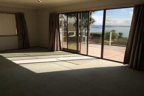 Photo of property in 1/37 Takutai Avenue, Half Moon Bay, Auckland, 2012