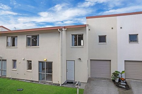 Photo of property in 11 Lockington Avenue, Henderson, Auckland, 0612