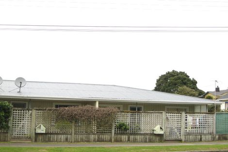 Photo of property in 5 Whiteley Street, Moturoa, New Plymouth, 4310