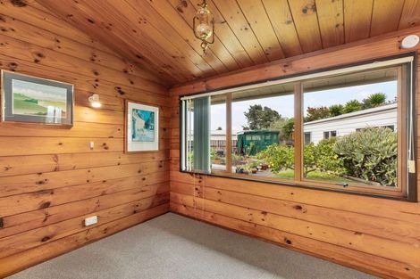 Photo of property in 1 James Bright Lane, Waiuku, 2123