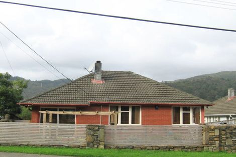 Photo of property in 6 Logie Street, Stokes Valley, Lower Hutt, 5019
