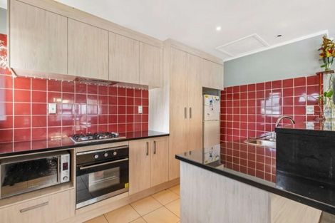 Photo of property in 2/55 Ennis Avenue, Pakuranga Heights, Auckland, 2010