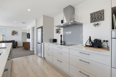 Photo of property in 5 Tavarnya Way, Patumahoe, Pukekohe, 2679