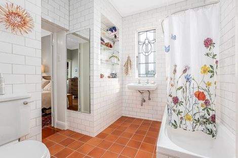 Photo of property in 9 Putnam Street, Northland, Wellington, 6012