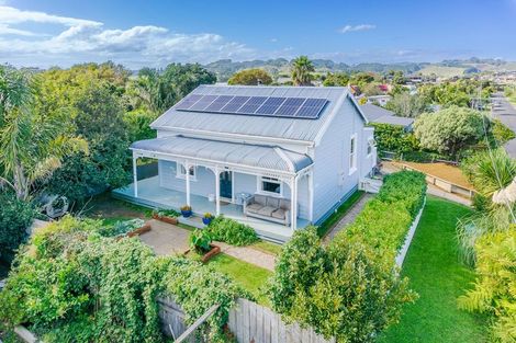 Photo of property in 2 Smith Street, Raglan, 3225