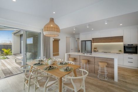 Photo of property in 7 Awatea Drive, Whitianga, 3510