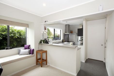 Photo of property in 2/260 Meola Road, Point Chevalier, Auckland, 1022