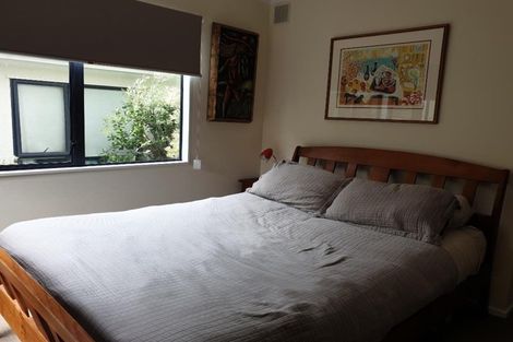 Photo of property in 8 Bury Grove, Strathmore Park, Wellington, 6022