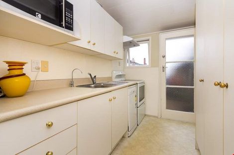 Photo of property in 2/220a Church Street, Onehunga, Auckland, 1061