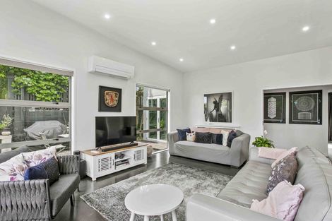 Photo of property in 33a Waimea Street, Westown, New Plymouth, 4310