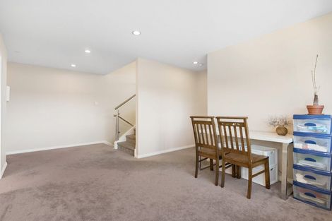 Photo of property in 11 Matisse Drive, West Harbour, Auckland, 0618