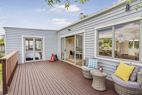 Photo of property in 31 Cockle Bay Road, Cockle Bay, Auckland, 2014