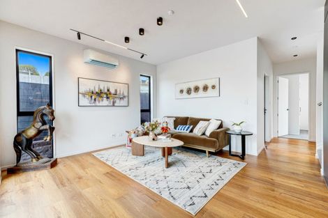 Photo of property in 2c Tiri View Place, Waiake, Auckland, 0630