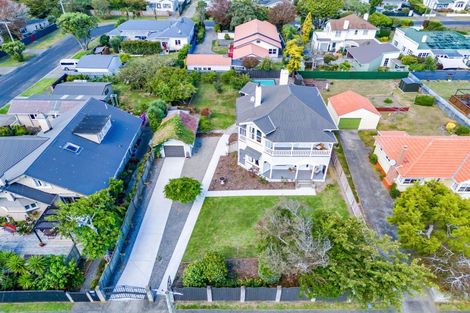 Photo of property in 68 Collins Street, Hawera, 4610