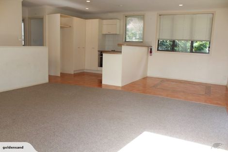 Photo of property in 14 Walter Macdonald Street, Howick, Auckland, 2014