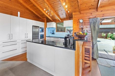 Photo of property in 76 Brick Bay Drive, Sandspit, Warkworth, 0982