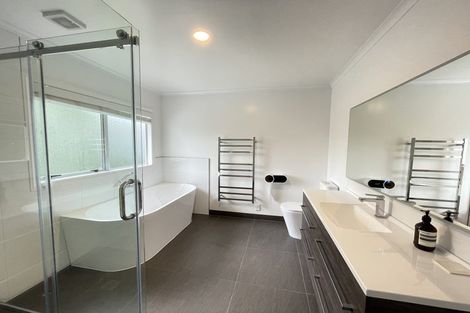 Photo of property in 4 Olwyn Place, Greenhithe, Auckland, 0632