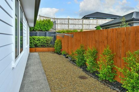 Photo of property in 3 Papaview Road, Papakura, 2110