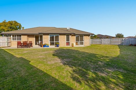 Photo of property in 6 Stenning Place, Papamoa Beach, Papamoa, 3118