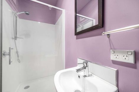 Photo of property in 46a Farquhar Road, Glendene, Auckland, 0602