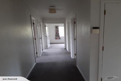 Photo of property in 43a Fairmount Road, Titirangi, Auckland, 0604