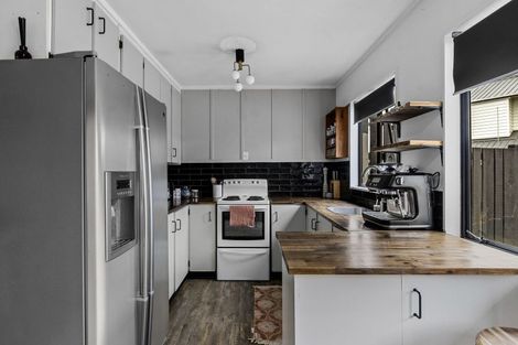 Photo of property in 2/11 Robins Road, Judea, Tauranga, 3110