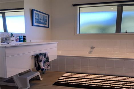 Photo of property in 9 Millstone Lane, Pokeno, 2471