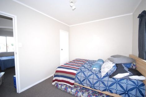Photo of property in 1b/88 Aroha Avenue, Sandringham, Auckland, 1025