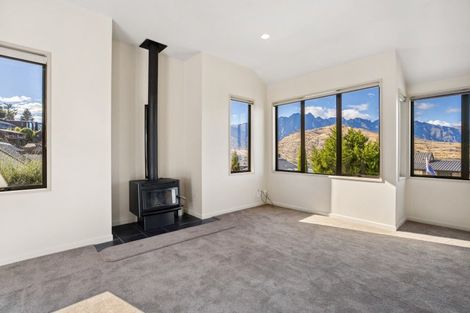 Photo of property in 13 Goldleaf Hill, Queenstown, 9300