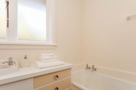 Photo of property in 7 Springbank Street, Bryndwr, Christchurch, 8053