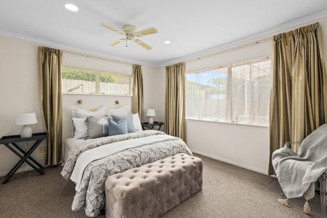 Photo of property in 106 Lakeside Drive, Orewa, 0931