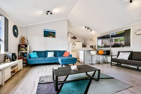 Photo of property in 143 Oakura Road, Oakura, Hikurangi, 0184