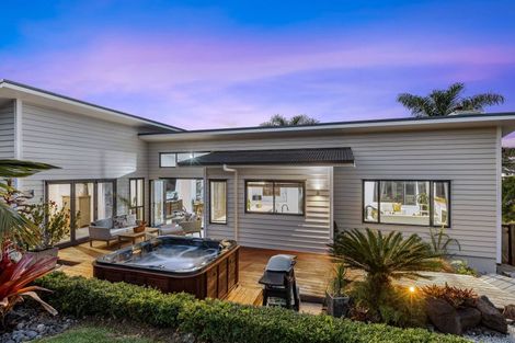 Photo of property in 57 Waldorf Crescent, Orewa, 0931