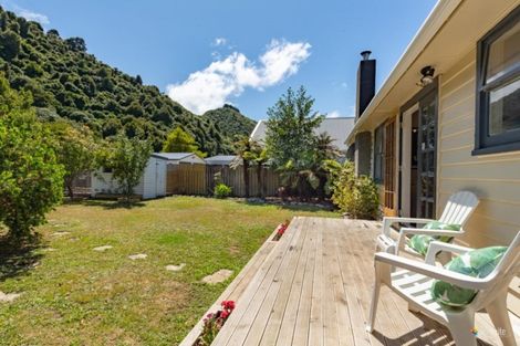 Photo of property in 50 Black Beech Street, Birchville, Upper Hutt, 5018