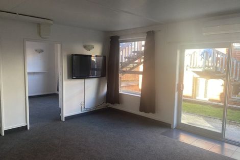 Photo of property in 102 Harbour Terrace, North Dunedin, Dunedin, 9016