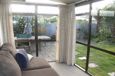 Photo of property in 3/506 Saint Aubyn, Hastings, 4122