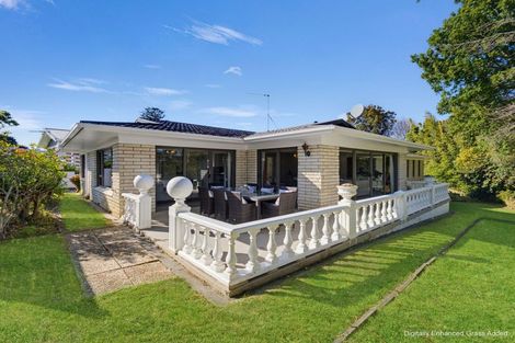 Photo of property in 14 Norfolk Rise, Waiuku, 2123