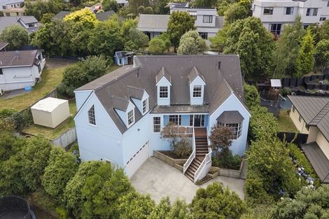 Photo of property in 24 Saunders Close, Whitby, Porirua, 5024