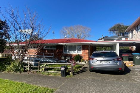 Photo of property in 2/514 Mount Albert Road, Mount Roskill, Auckland, 1042