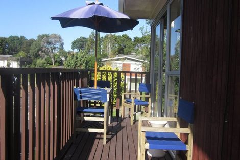 Photo of property in 1/16 Kathleen Street, Totara Vale, Auckland, 0627