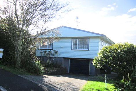Photo of property in 6 Glen Alton Avenue, Paparangi, Wellington, 6037