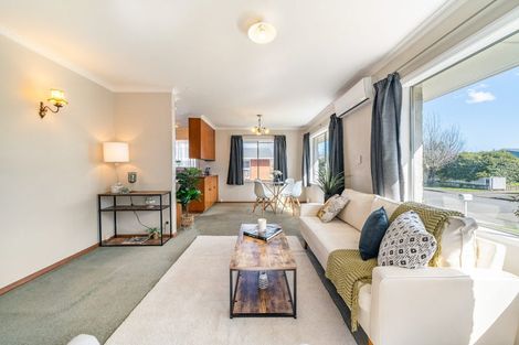 Photo of property in 1/58 Oregon Drive, Maoribank, Upper Hutt, 5018