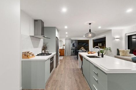 Photo of property in 22 Cheviot Street, Jacks Point, 9371