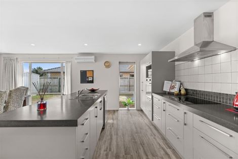 Photo of property in 22 Vasari Grange, Rolleston, 7614