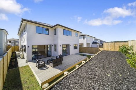 Photo of property in 5 Eastfield Avenue, Flat Bush, Auckland, 2019