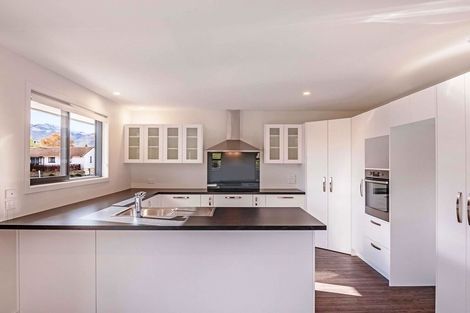 Photo of property in 12 Waenga Drive, Cromwell, 9310