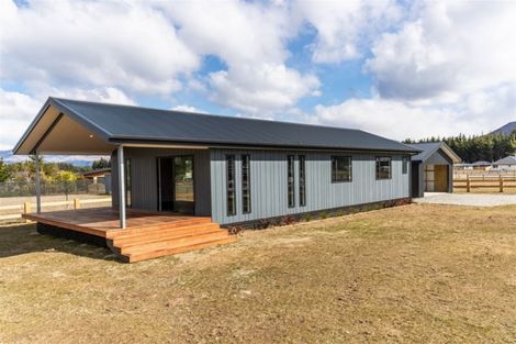 Photo of property in 14 Brewster Crescent, Lake Hawea, Wanaka, 9382