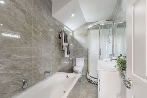 Photo of property in 2 Lucas Way, Albany, Auckland, 0632