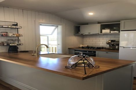 Photo of property in 160 Batty Road, Kingseat, Papakura, 2580